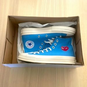 Comme Des Garçons Play x Converse. NWT and box never worn.